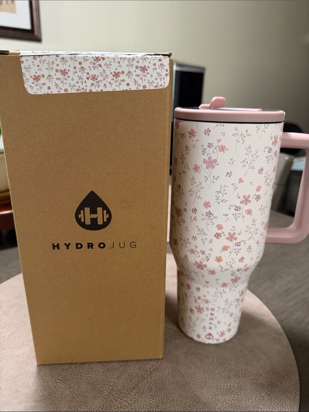 Hydrojug Magnolia Floral 32 oz Tumbler